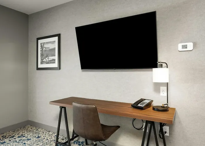 Four Points By Sheraton Kelowna Airport