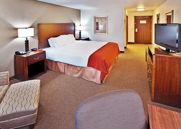 Holiday Inn Express Hotel & Suites - Dubuque West By Ihg