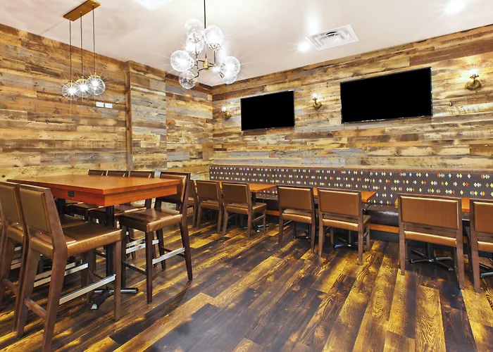 Holiday Inn & Suites Bolingbrook By Ihg