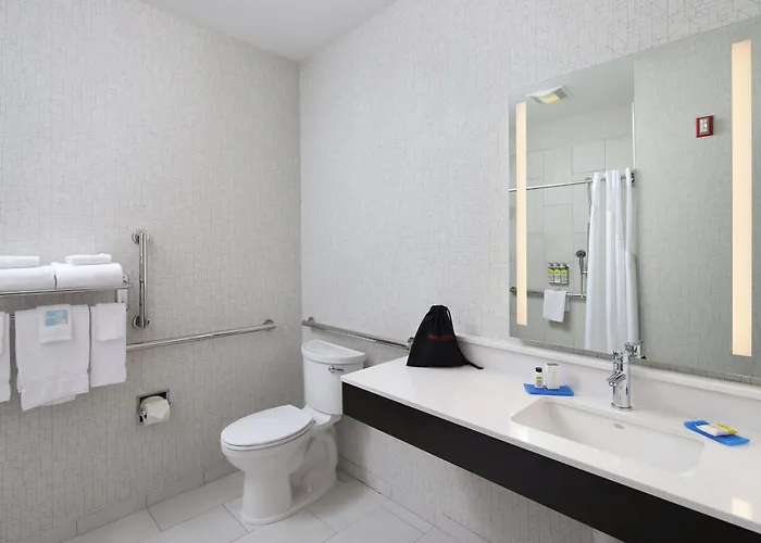 Holiday Inn Express Grand Rapids Southwest By Ihg