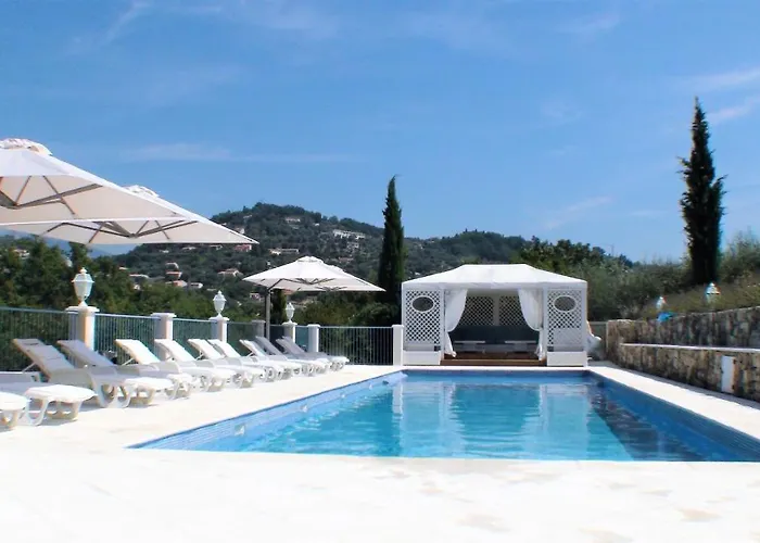 B&B With Charm, Quiet, Kitchen, Sw Pool.