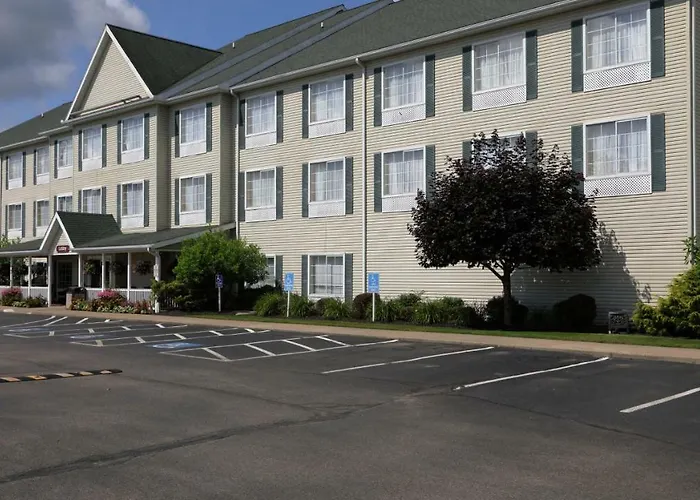 Coshocton Village Inn & Suites